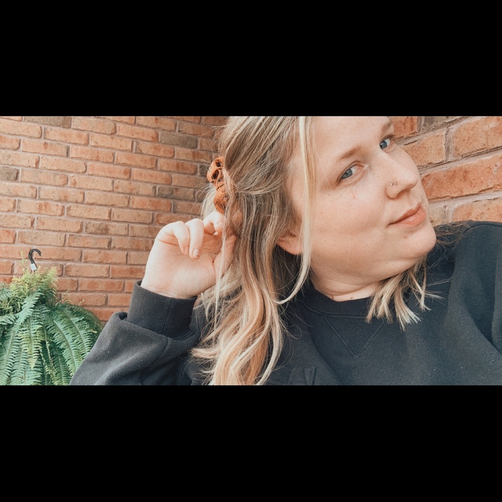 Meet your Posher, Corrine